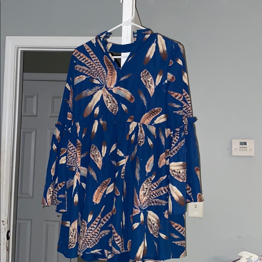 Dress - Picture 2 of 4